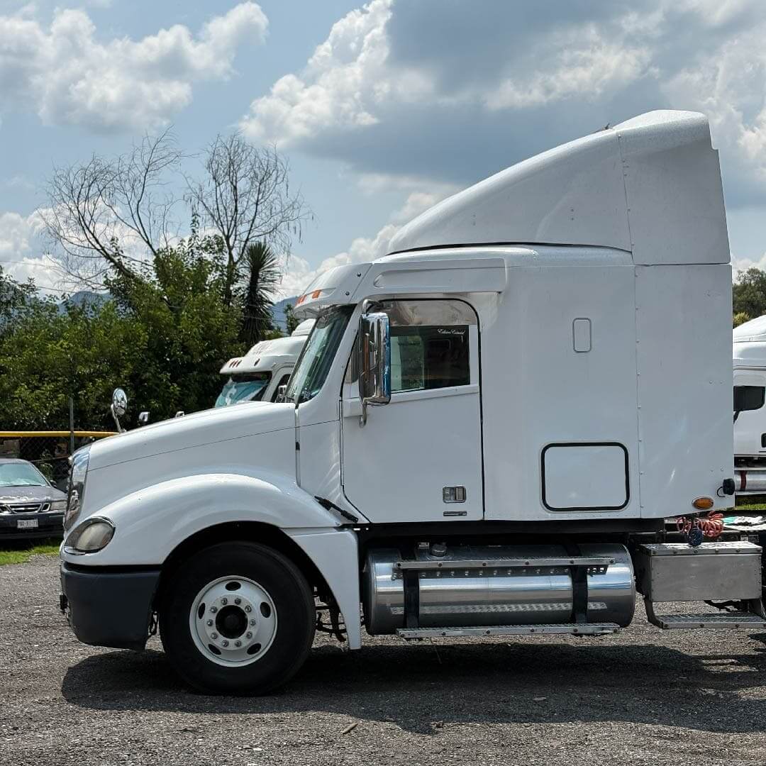 CAMIÓN FREIGHTLINER COLUMBIA 2012 #208 - Imagen 4